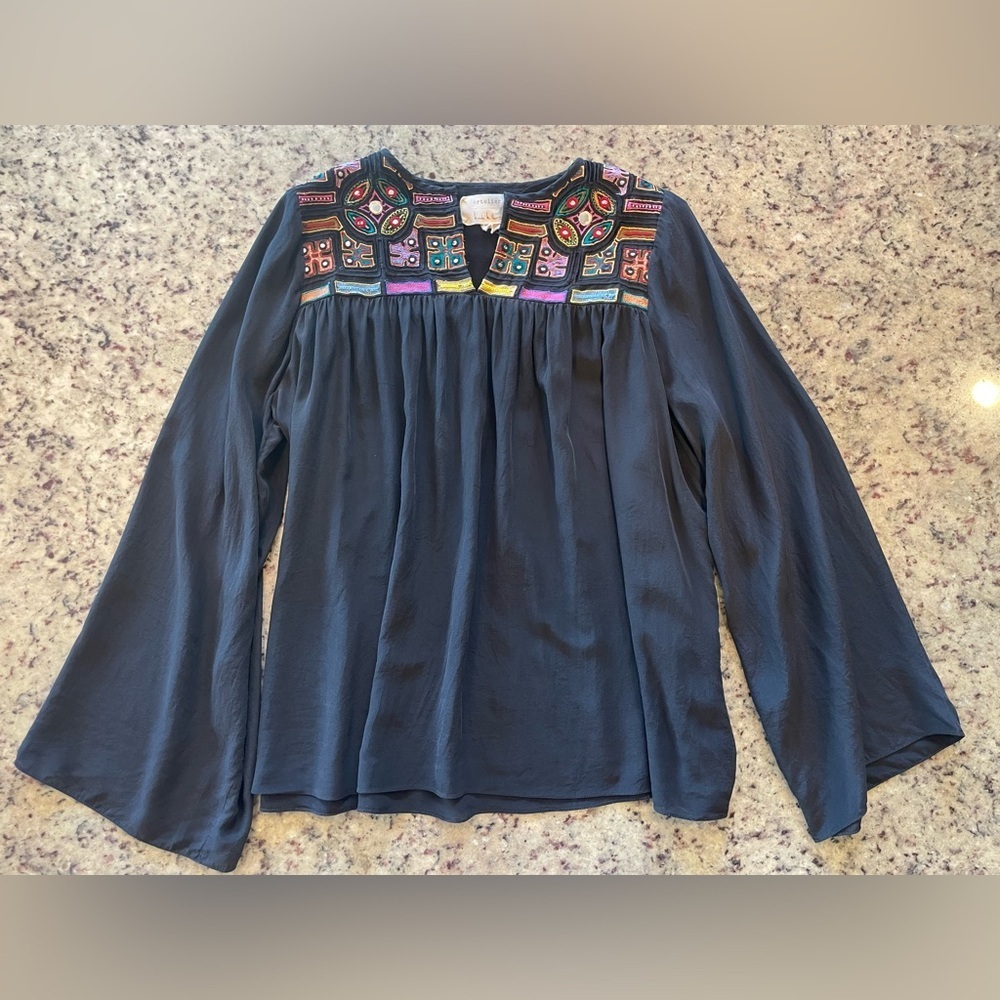 Black 100% silk Atelier Nicole Miller embroidered/embellished blouse size L